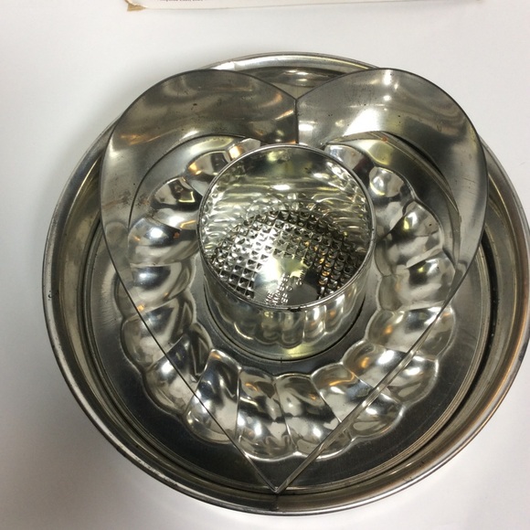 The Pampered Chef Springform Pan Set. - Picture 2 of 15